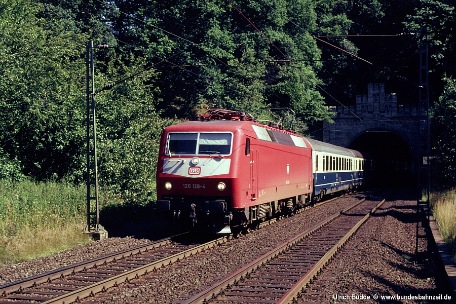 http://www.bundesbahnzeit.de/dso/N-S Strecke 1988/b12-120_128.jpg